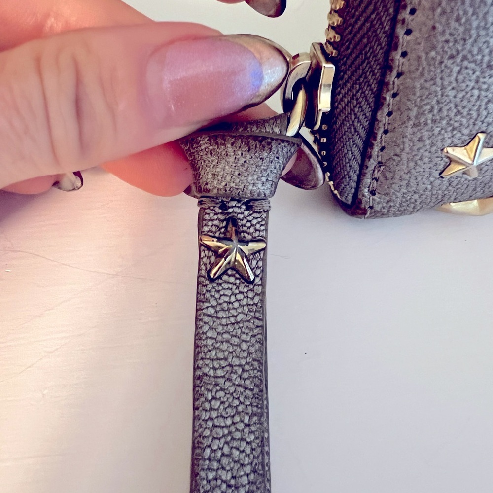 Jimmy Choo Gold Star-Studded Metallic Leather Women's Wallet - Picture 3 of 9